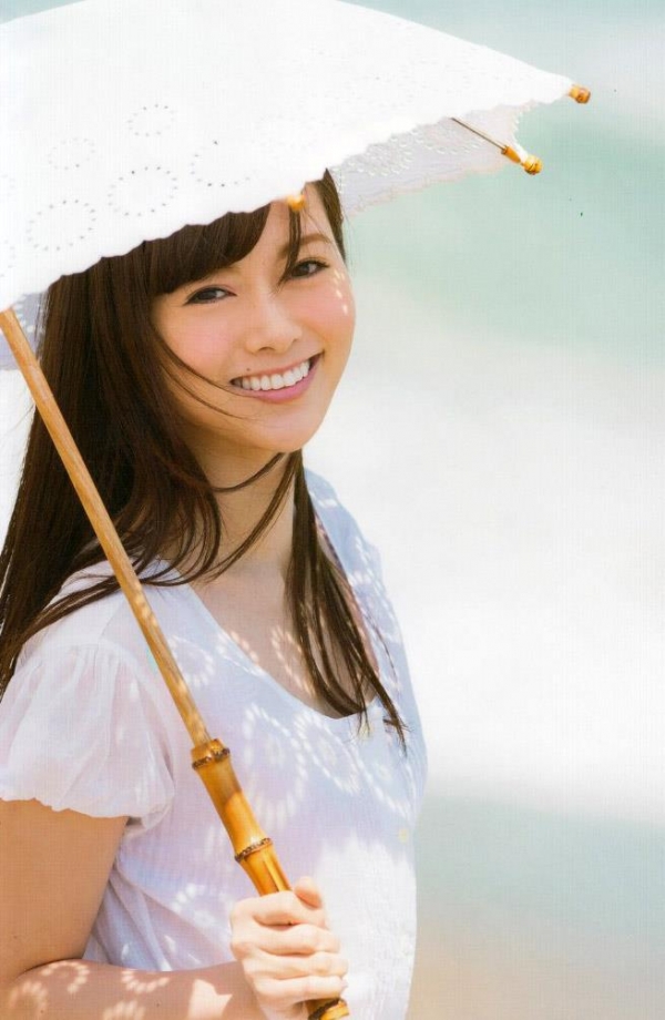 セクシーな表情での白石麻衣の水着グラビアが凄くイイ!!53