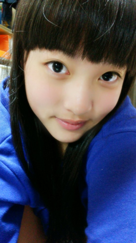 名前を岡本桃佳に変えて復活したJCアイドルの股間の食い込みがエロいww48