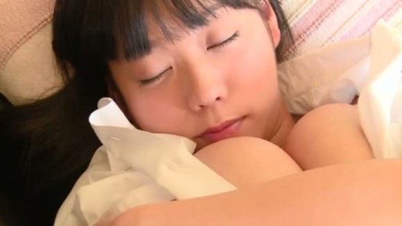 乳首がギリ見えないけどでかおっぱいがけしからん猫っぽい青山ひかるさん26