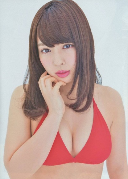 山田菜々のセクシーな水着姿ではちゃめちゃに乱れて朝までやりたい件6