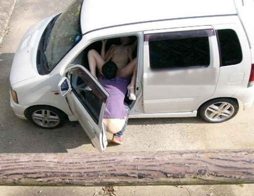 車の中でヤってる素人さんたちのカーセックスのエロ画像が生々しいｗｗの画像152