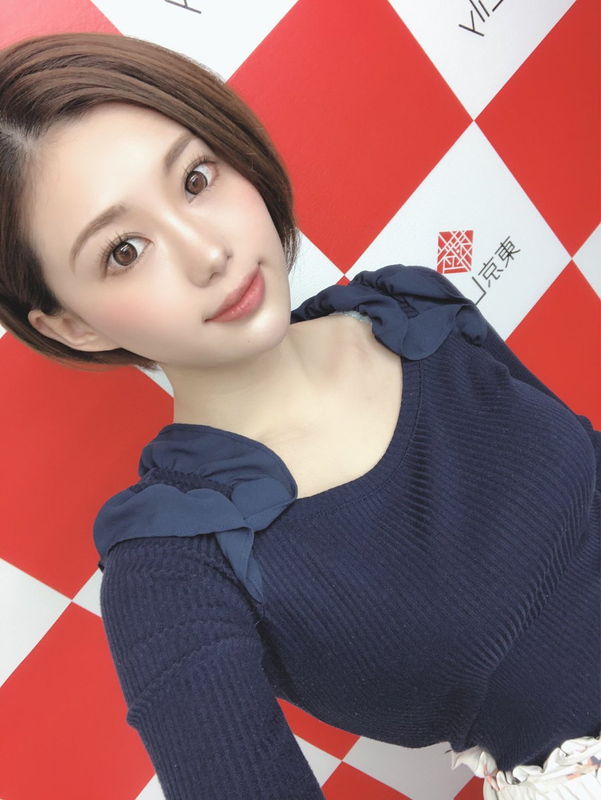 気づけば抜いちゃってるエロさの山本ゆうのむっちりボディwwの画像1枚目