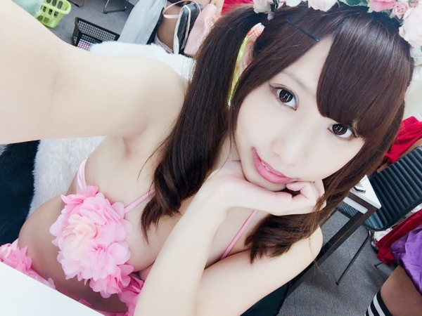 ムチムチ巨乳の小澤らいむのグラビアに自撮り画像の画像38