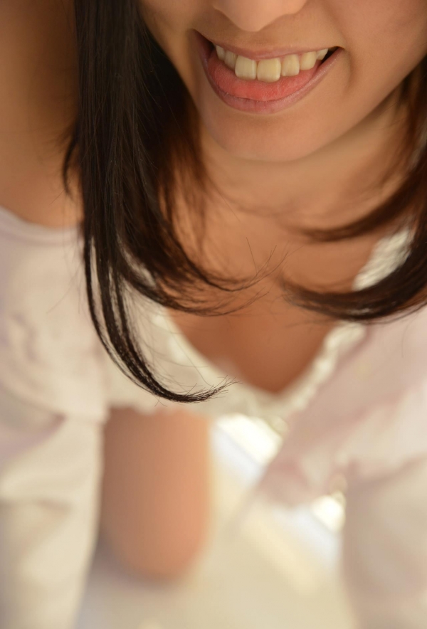 OL衣装で撮影されてるとパンツ濡れちゃう柚月あいのグラビア画像91