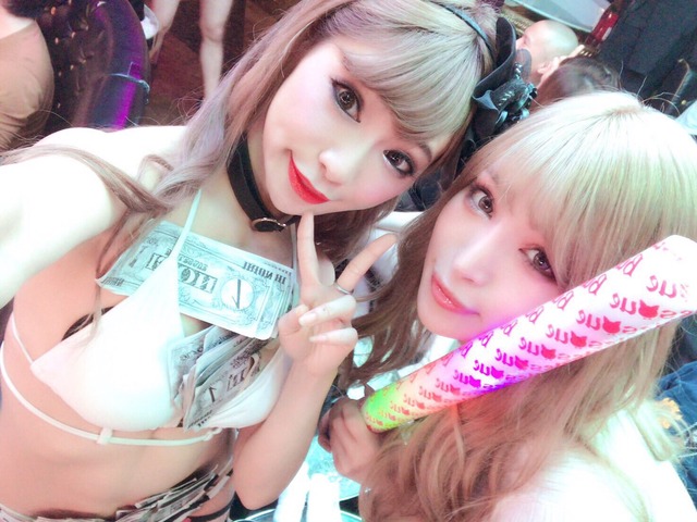 バーレスク劇場で働くエロいギャル達wwガッポガッポですねwwの画像24