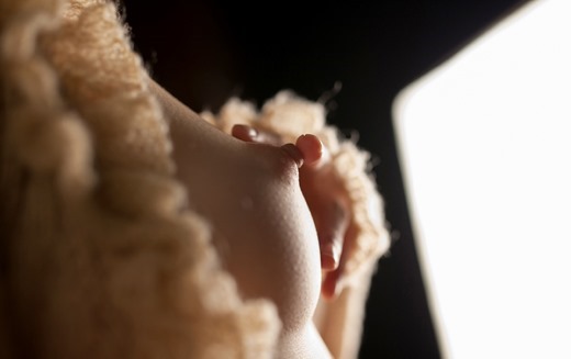 フェチ向けな感じて立ってる乳首のエロ画像wwの画像19
