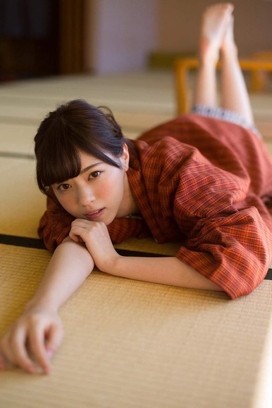 西野七瀬のビキニでのスラっとした美脚に太ももが素晴らしすぎる!!45