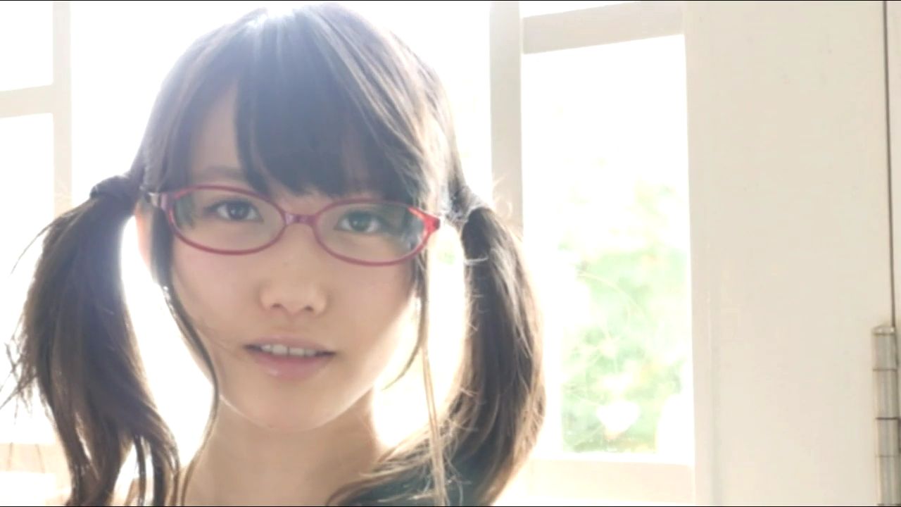 メガネ姿の加藤里保菜ちゃんの下着姿をじっくり見ようずwwwの画像30