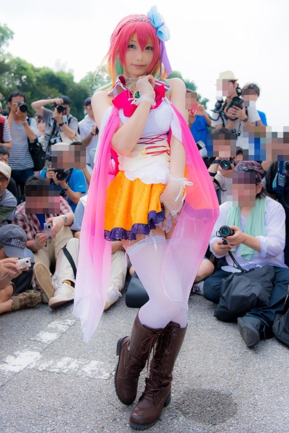 この後ホテルでコスプレSEXヤル気まんまんにしか見えないパンツ見せてるコスプレイヤー達30