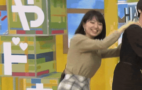【おっぱい揺れ】地上波で流れた巨乳おっぱいが揺れてるgifを厳選【胸チラもあり】の画像65