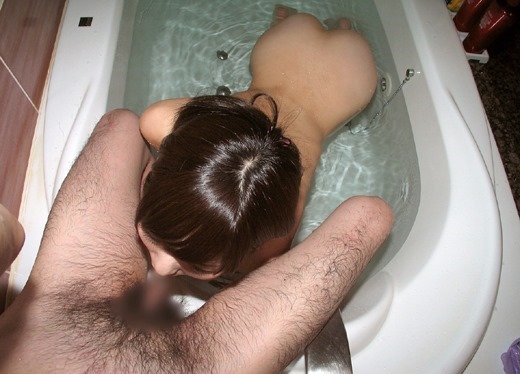 お風呂に入りながらフェラしてるエロ画像の画像197