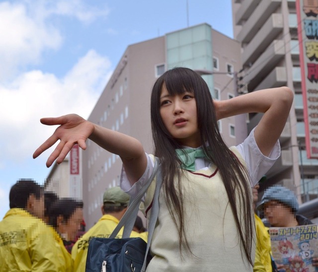 御伽ねこむのコスプレから見える胸に太ももがエロいww32