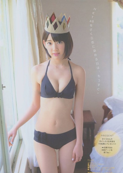Cカップに成長して脱ぐことが多くなった宮脇咲良の成長中の小ぶりなおっぱい!!15