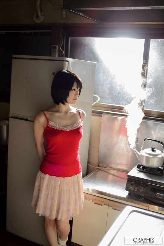 マジで抜けると人気の鈴村あいりの美乳グラビアにエロ画像まとめ。の画像120