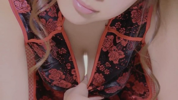 AV見たいけど脱いでくれるだけでも良さげな結城ちかのムチムチなエロボディwwwの画像18