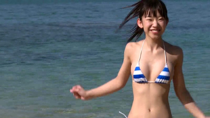 こんな可愛い子がプールにいたら勃起してまう長澤茉里奈の合法ロリ巨乳おっぱいwwwの画像29