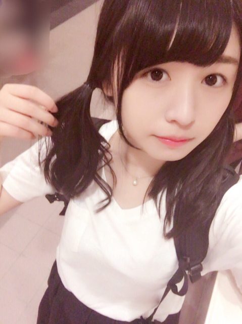 おそらくCカップくらいだと思うけど長濱ねるのグラビア画像の画像100