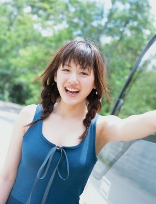 綾瀬はるかのおっぱい目線のおっぱいグラビアを厳選してあつめてみたwwの画像42
