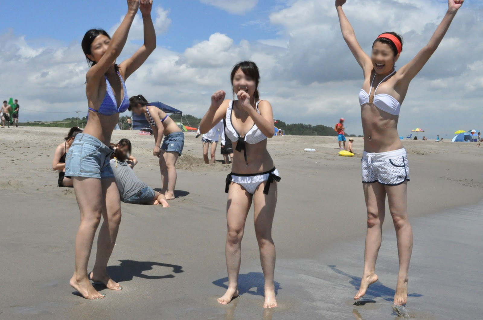 海に行くのは面倒なんて人向けの素人水着画像まとめ16