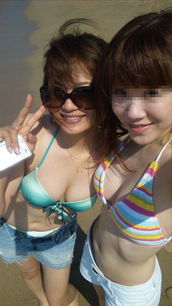 海に行くのは面倒なんて人向けの素人水着画像まとめ48
